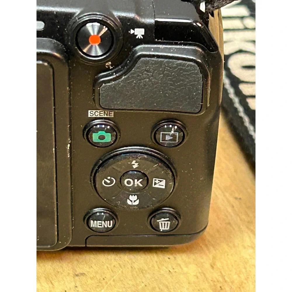Nikon Digital Camera Unisex OS Black Coolpix L330 20.2MP 26x Zoom Bridge Camera